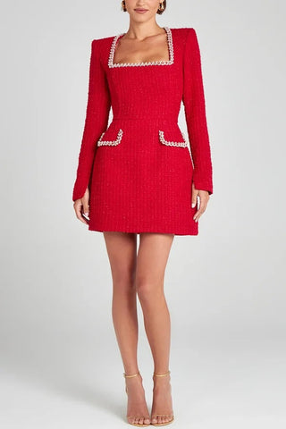 Minivestido femenino y glamoroso de tweed con ribete de perlas, mangas largas con abertura y bolsillos 