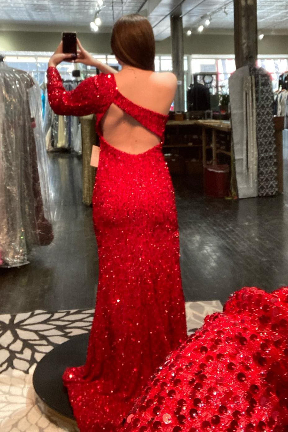 Meerjungfrauen-Abendkleid mit One-Shoulder-Schnitt, roten Pailletten und Pailletten