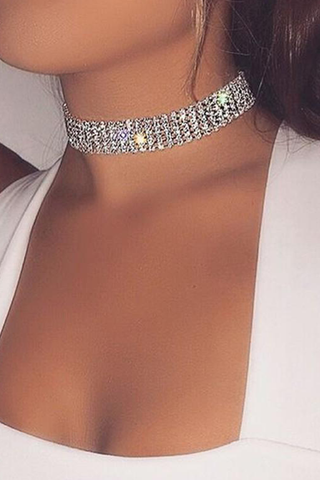 Collares de patchwork con perforaciones sexys y de moda 