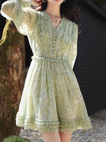 Camila – Kurzes Kleid mit Blumenmuster und ausgestellten Ärmeln 