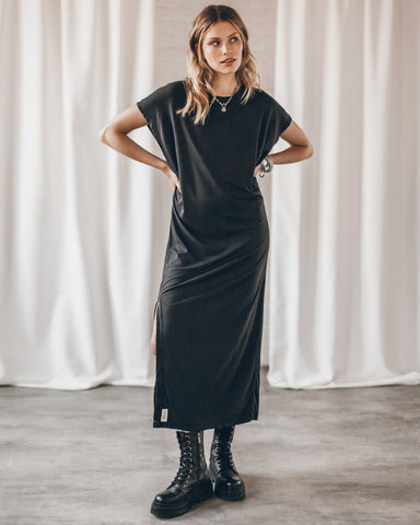 Simple and Effortless Open Sleeve Slit Oversized T-shirt Midi Dress