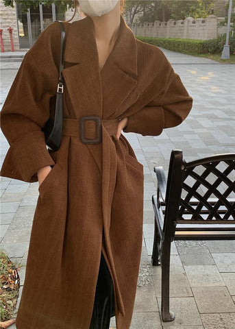 Plus Size Brauner Trenchcoat mit gekerbten Taschen und Schärpen 