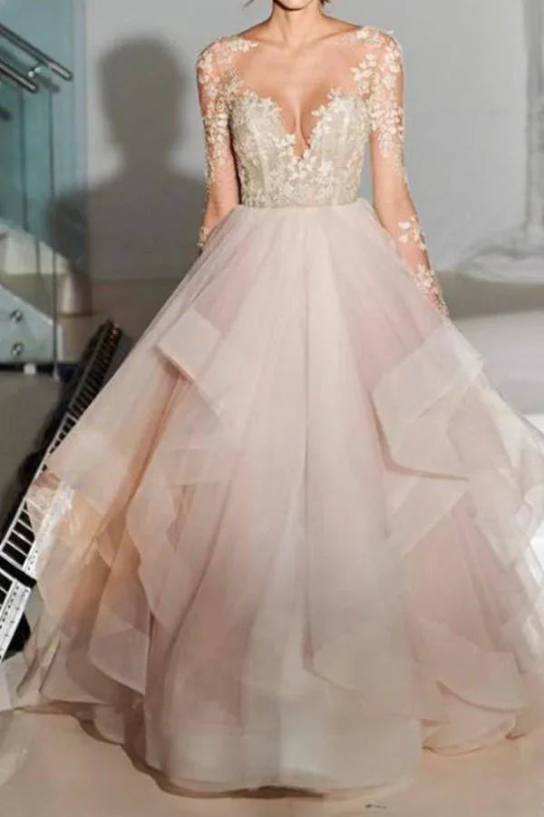 Elegante A-Linien-Brautkleider aus Tüll mit langen Ärmeln und Applikationen