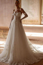 Elegante, lange, trägerlose A-Linien-Hochzeitskleider aus Spitze mit Herzausschnitt