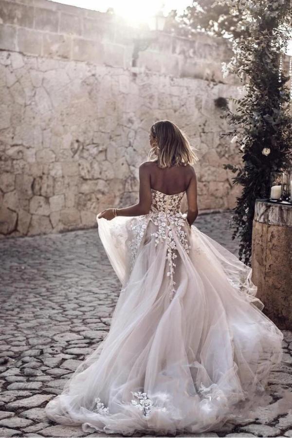 Elegante Prinzessinnen-Brautkleider in A-Linie mit Spitze 