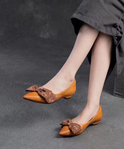 Zapatos planos con punta y suela blanda con lazo de camello retro hechos a mano 