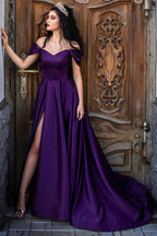 Lila langes, schulterfreies A-Linien-Abendkleid mit Schlitz vorne
