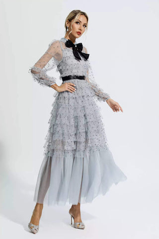 Langärmliges Midikleid mit Rüschenschleife und Hemdkragen 