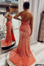 Meerjungfrauen-Abendkleid mit One-Shoulder-Ausschnitt, orangefarbenen Pailletten und Schlitz vorne