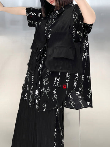 Blusas y camisas con solapas escalonadas, aberturas laterales, estampados, con cordones y dos bolsillos laterales falsos 