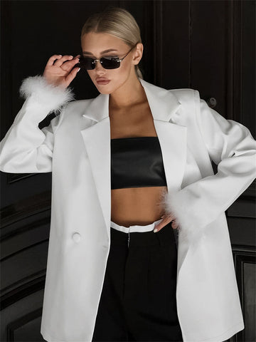 Traje de abrigo de plumas blancas y esponjosas para mujer, moda de otoño 2023, cárdigan de retazos, traje liso y holgado para mujer. 