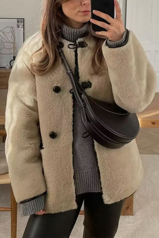 Langärmliger Kunstpelzmantel mit Rundhalsausschnitt 