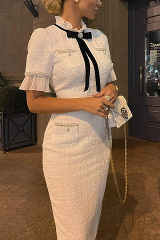Elegante vestido formal midi de tweed plisado con ribete de perlas y lazo de terciopelo