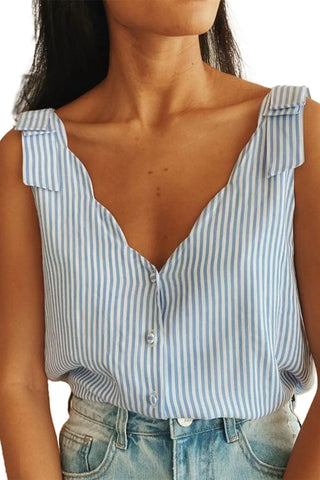 Camiseta sin mangas con cuello en V y rayas azul cielo 