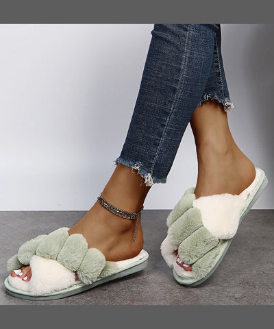 Nuevas zapatillas rosas con pelo peludo ajustado y tiras cruzadas 