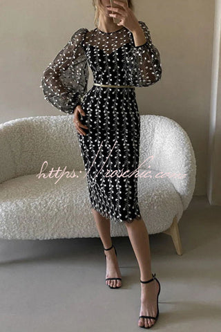 Vestido midi ajustado con mangas abullonadas transparentes y bordado Floral Passions 