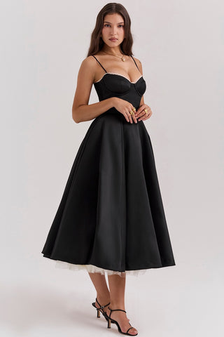 Vestido midi de encaje con escote en forma de corazón y malla 