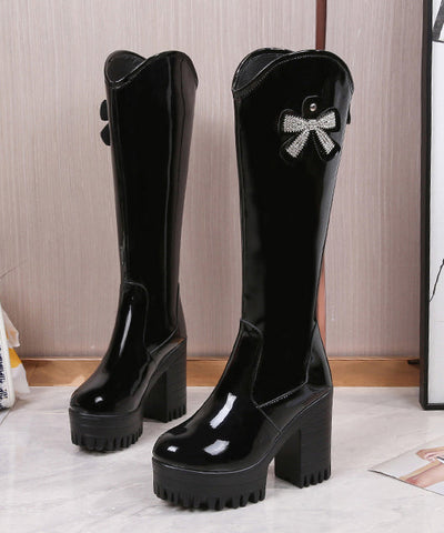 Einzigartige Stiefel mit dickem Absatz und Kunstlederspleiß, flauschiges Wollfutter 