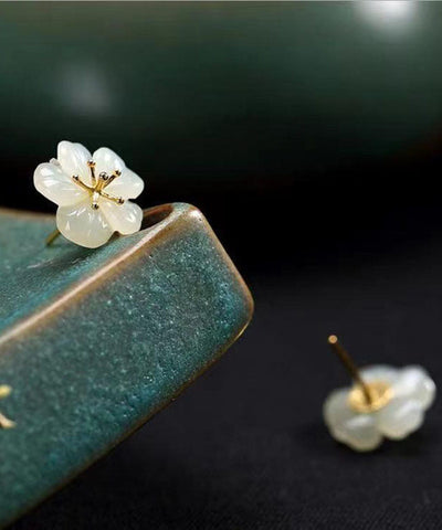 Pendientes DIY de flor de ciruelo con incrustaciones de jade y plata de ley blanca dorada 