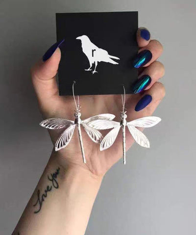 Pendientes colgantes de mariposa ahuecados de plata de ley con seda retro 