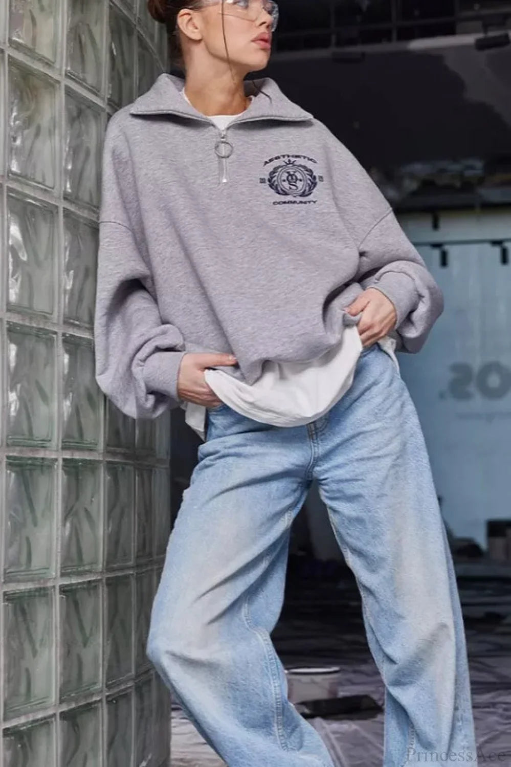 Fleece-Lined Letter Embroidery Stand Collar Half-Zip Sweatshirt