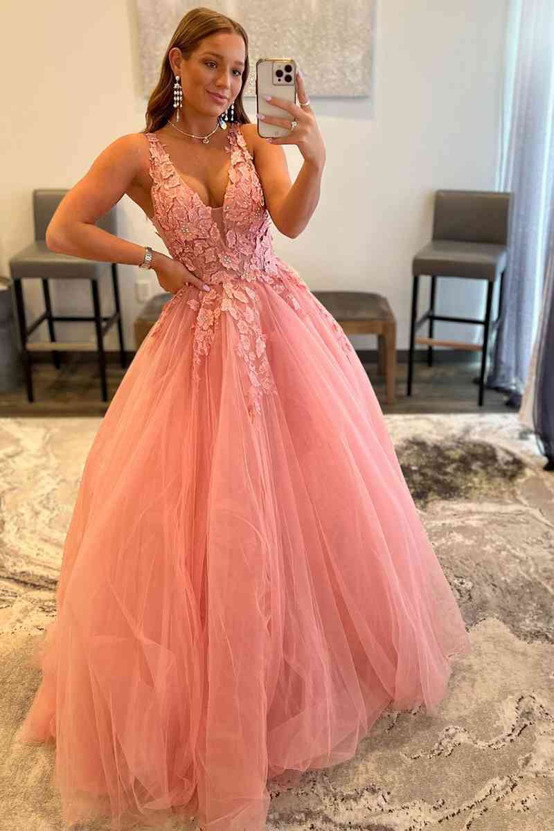 Vestido de fiesta largo de tul con escote en V y apliques en forma de A