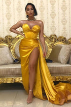 Vestido de fiesta largo glamuroso con escote corazón y abertura en oferta