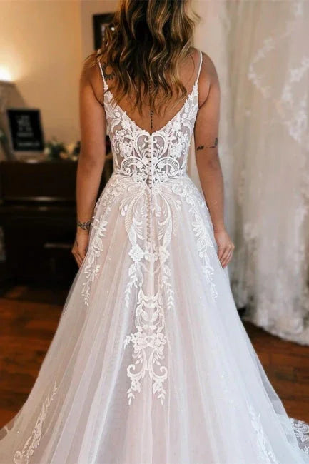 Glamorous Long  A-line Spaghetti Straps Lace Sleeveless Wedding dresses With Slit