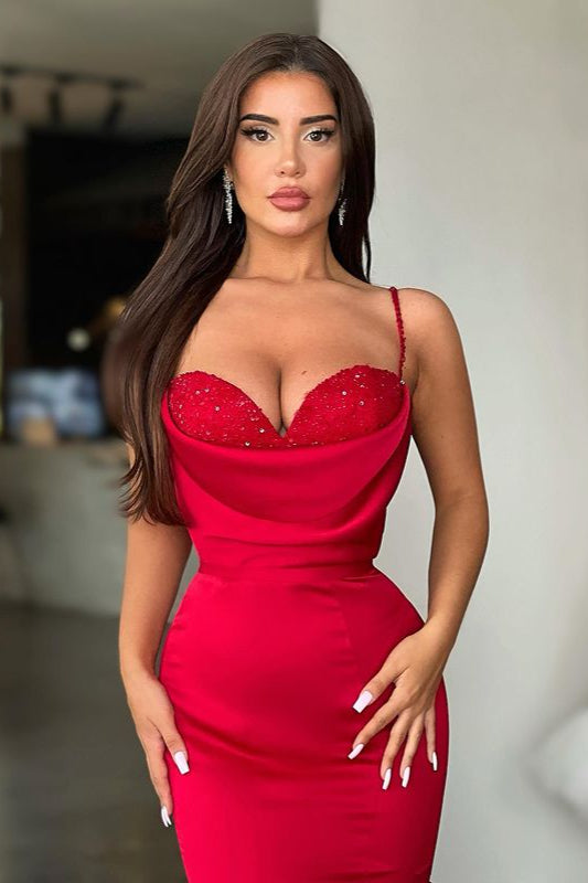Glamouröses rotes Meerjungfrauen-Abendkleid, lang, mit Spaghettiträgern, im Angebot
