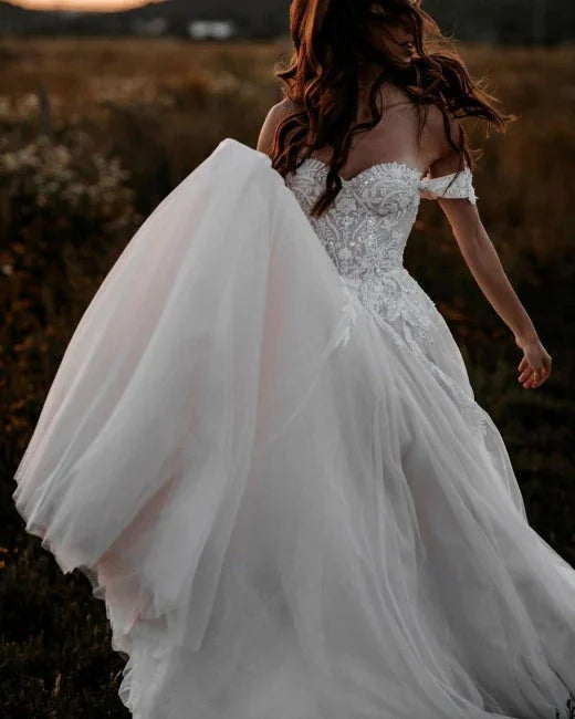 Gorgeous A-line Off-the-shoulder Wedding Dresses with Lace