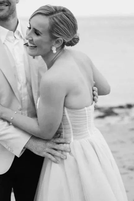 Precioso vestido de novia sin mangas de tul con escote corazón y corte en A
