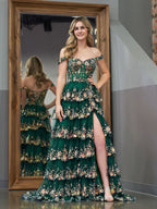 Vestido de fiesta con corsé, hombros descubiertos y volantes de encaje