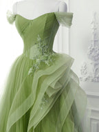 Langes, schulterfreies A-Linien-Abendkleid aus Spitze