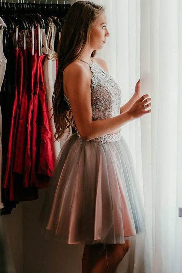 Kurzes zweiteiliges Neckholder-Abschlussballkleid mit Spitze