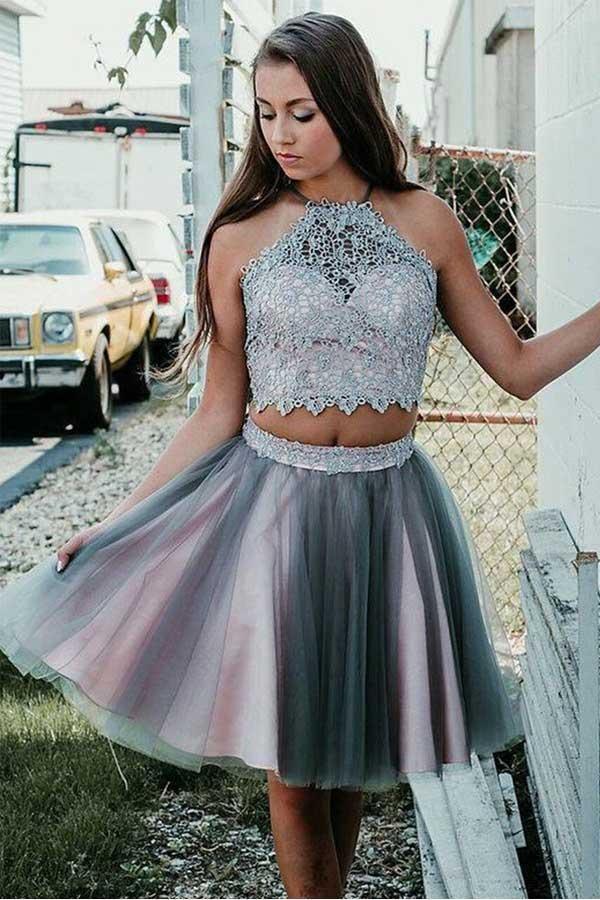 Kurzes zweiteiliges Neckholder-Abschlussballkleid mit Spitze