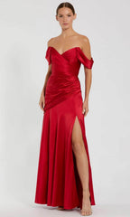 Abiballkleid mit schulterfreiem, gerafftem Detail