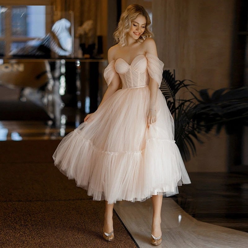 A-Linien-Abendkleid aus rosa Tüll in Teelänge 