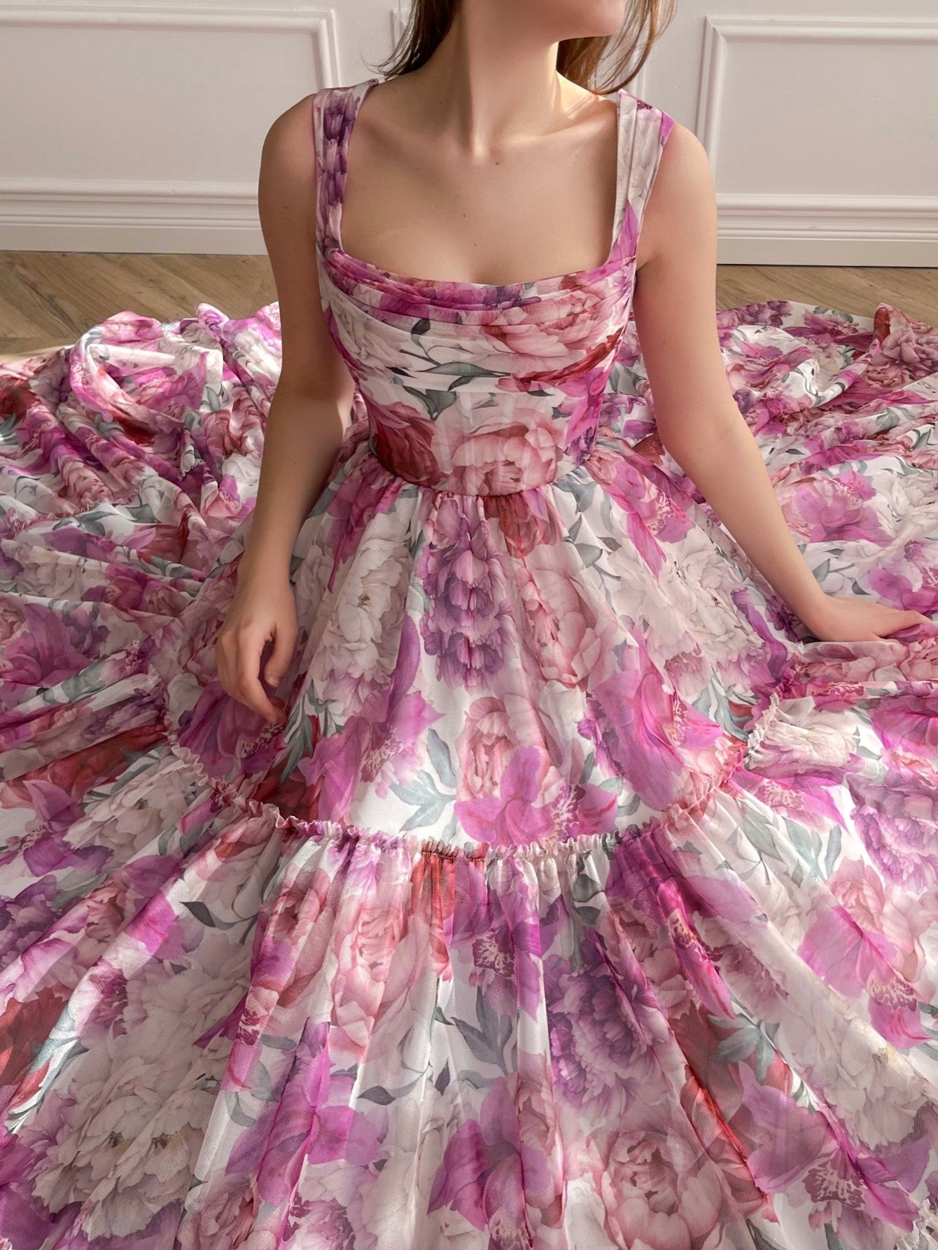 Langes, geblümtes, rosafarbenes A-Linien-Abendkleid 