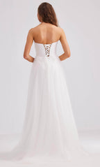 Vestido de noche de tul con escote corazón