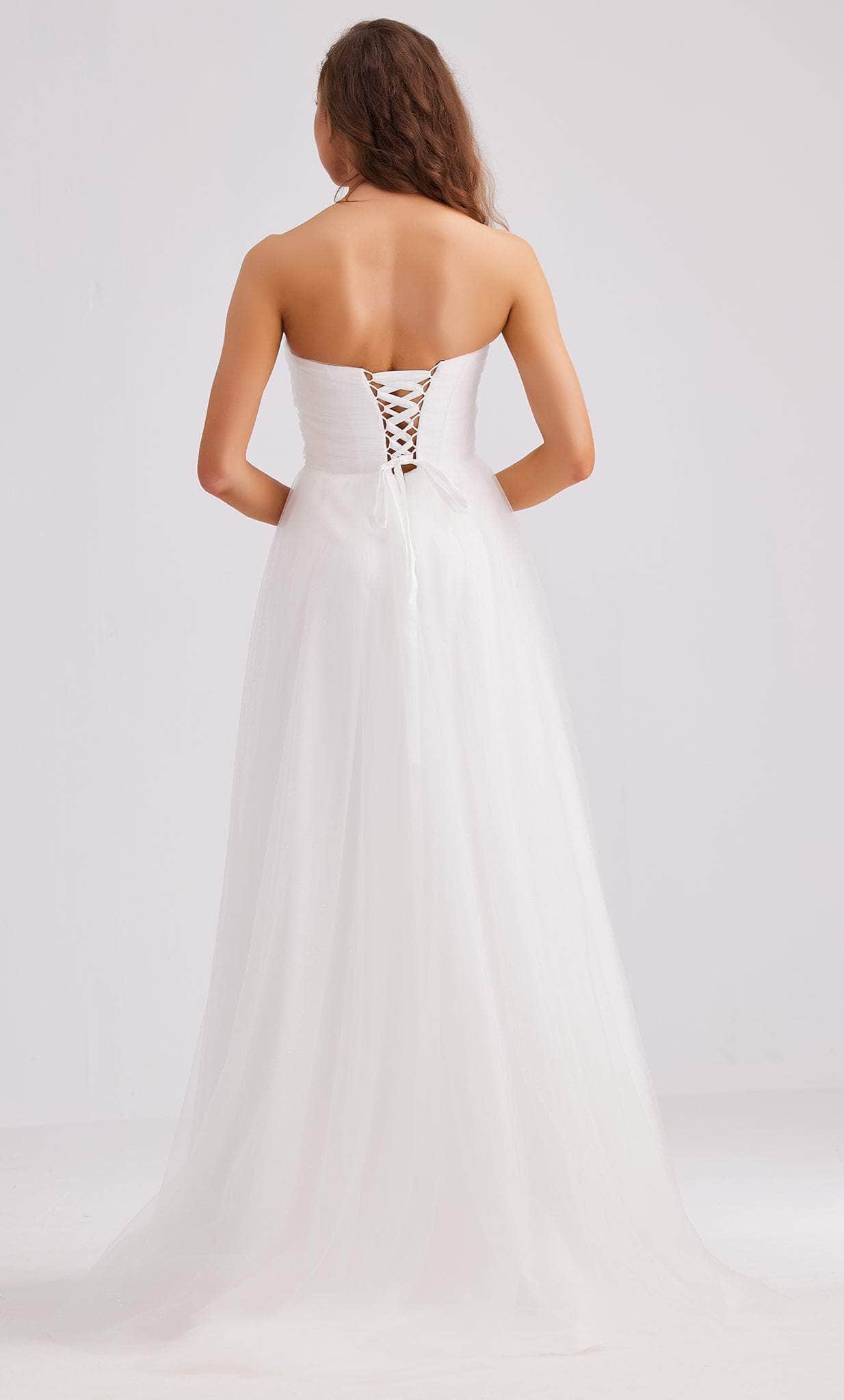 Abendkleid aus Tüll mit Herzausschnitt