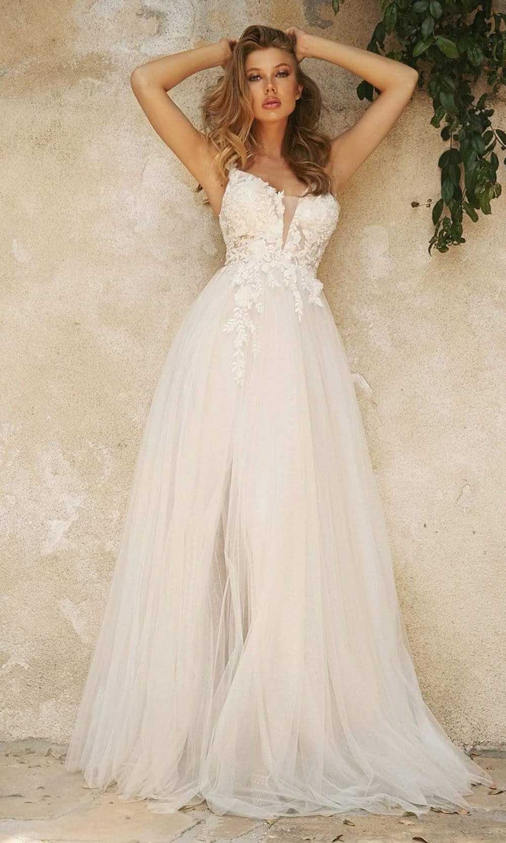 Ärmelloses, mehrlagiges Tüllkleid