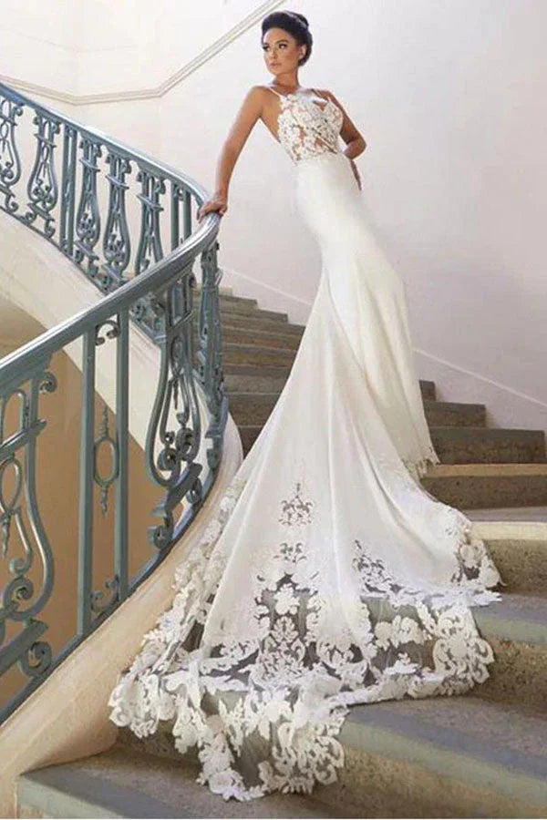 Vestido de novia largo de sirena con tirantes finos y encaje sin espalda