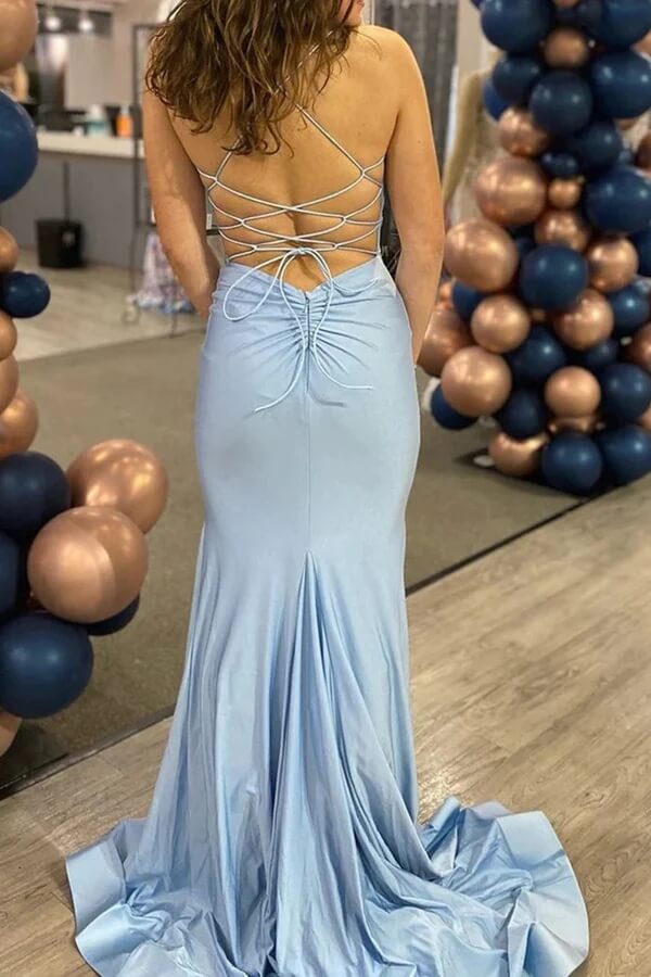Langes Abschlussballkleid aus orangefarbenem Satin im Meerjungfrauen-Stil mit Spaghettiträgern und Schleppe