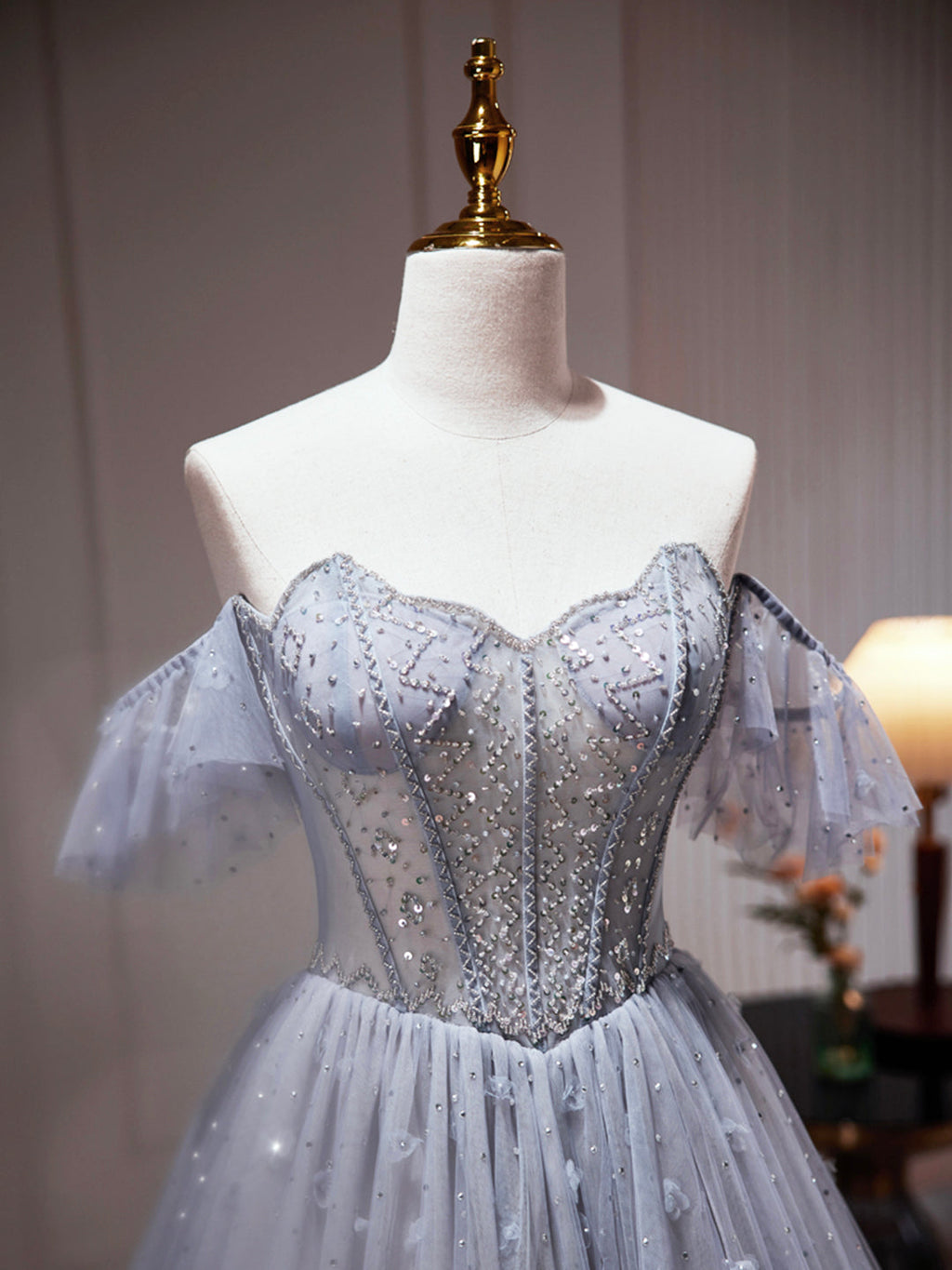 Vestido de fiesta de tul gris con hombros descubiertos y cuentas, vestido formal de tul de corte A, vestido de fiesta