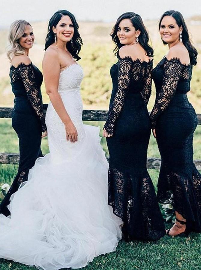 Vestido de dama de honor azul marino con hombros descubiertos y encaje de sirena