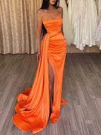 Meerjungfrauen-Abendkleid, sexy Kleid für Abschlussball oder Hof, ärmellos, trägerlos, aus Satin mit Schlitz, einfarbig