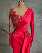 Vestido de noche moderno de sirena roja con apliques de encaje y volantes de manga larga