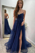 Marineblaues Neckholder-Abendkleid mit Schlitz vorne, Spaghettiträgern und A-Linie aus Tüll