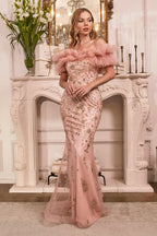 Schulterfreies langes Ballkleid