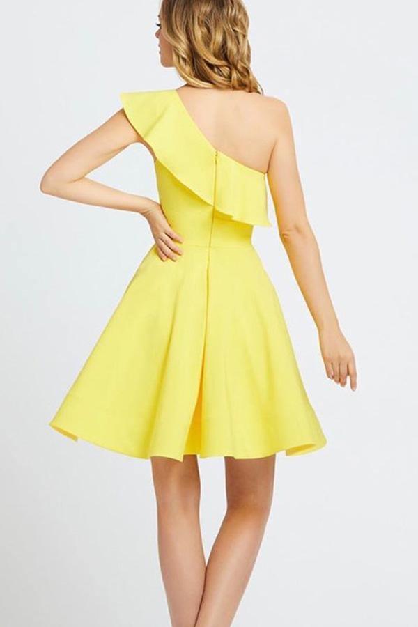 Vestido corto de fiesta de graduación y regreso a casa con volantes de un solo hombro